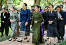 Phu nhân Thủ tướng Lê Minh Hưng cùng Phu nhân Thủ tướng 3 nước thăm Văn Miếu – Quốc Tử Giám Phu nhân Thủ tướng Lê Minh Hưng cùng Phu nhân Thủ tướng 3 nước thăm Văn Miếu - Quốc Tử Giám