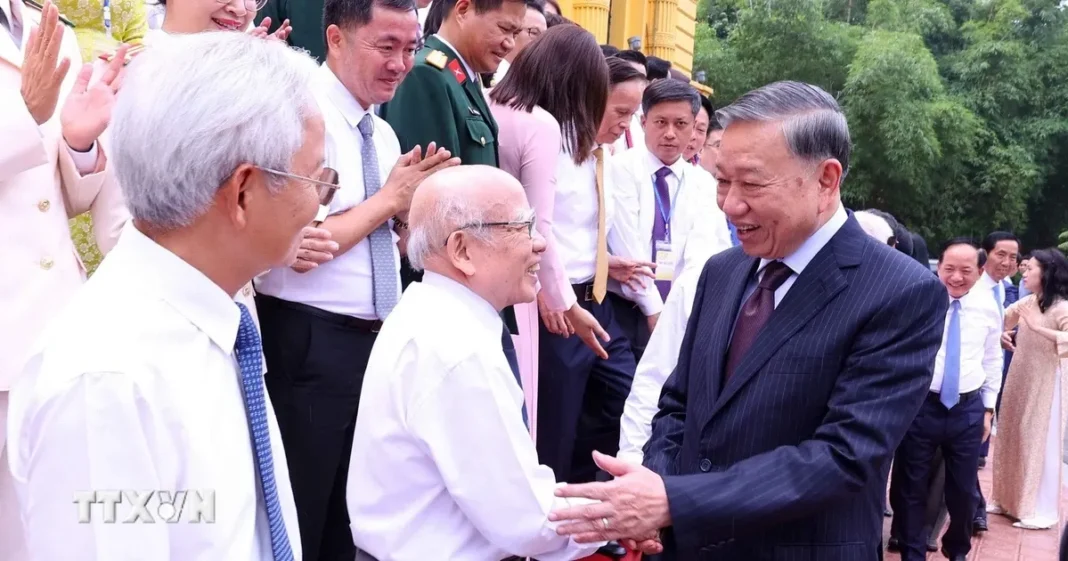 Tổng Bí thư, Chủ tịch nước Tô Lâm gặp mặt 101 nhà báo tiêu biểu Tổng Bí thư, Chủ tịch nước Tô Lâm gặp mặt 101 nhà báo tiêu biểu