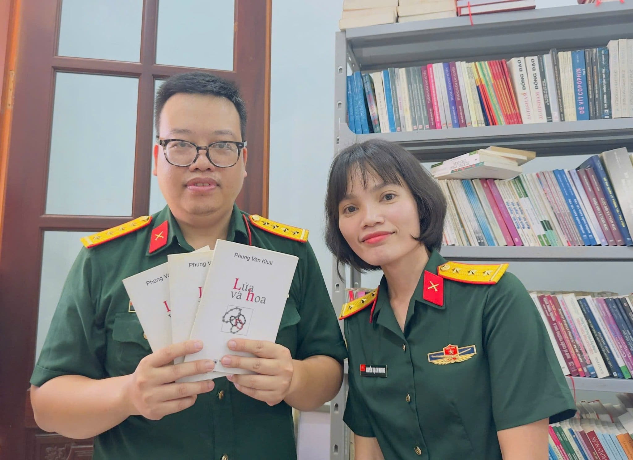 nhà văn Phùng Văn Khai 7