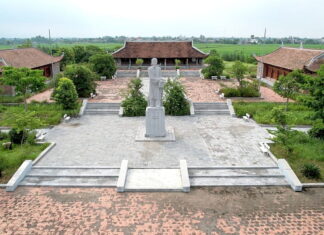 Lê Quý Đôn – Nhà văn hóa lớn, người gìn giữ và phát huy nền văn hiến dân tộc Lê Quý Đôn - Nhà văn hóa lớn, người gìn giữ và phát huy nền văn hiến dân tộc