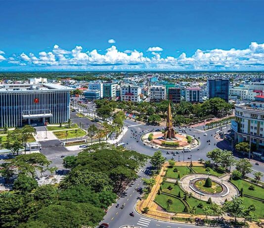 Quyết tâm phát triển Cà Mau trở thành Trung tâm kinh tế biển – năng lượng tái tạo – logistics của cả nước Quyết tâm phát triển Cà Mau trở thành Trung tâm kinh tế biển - năng lượng tái tạo - logistics của cả nước